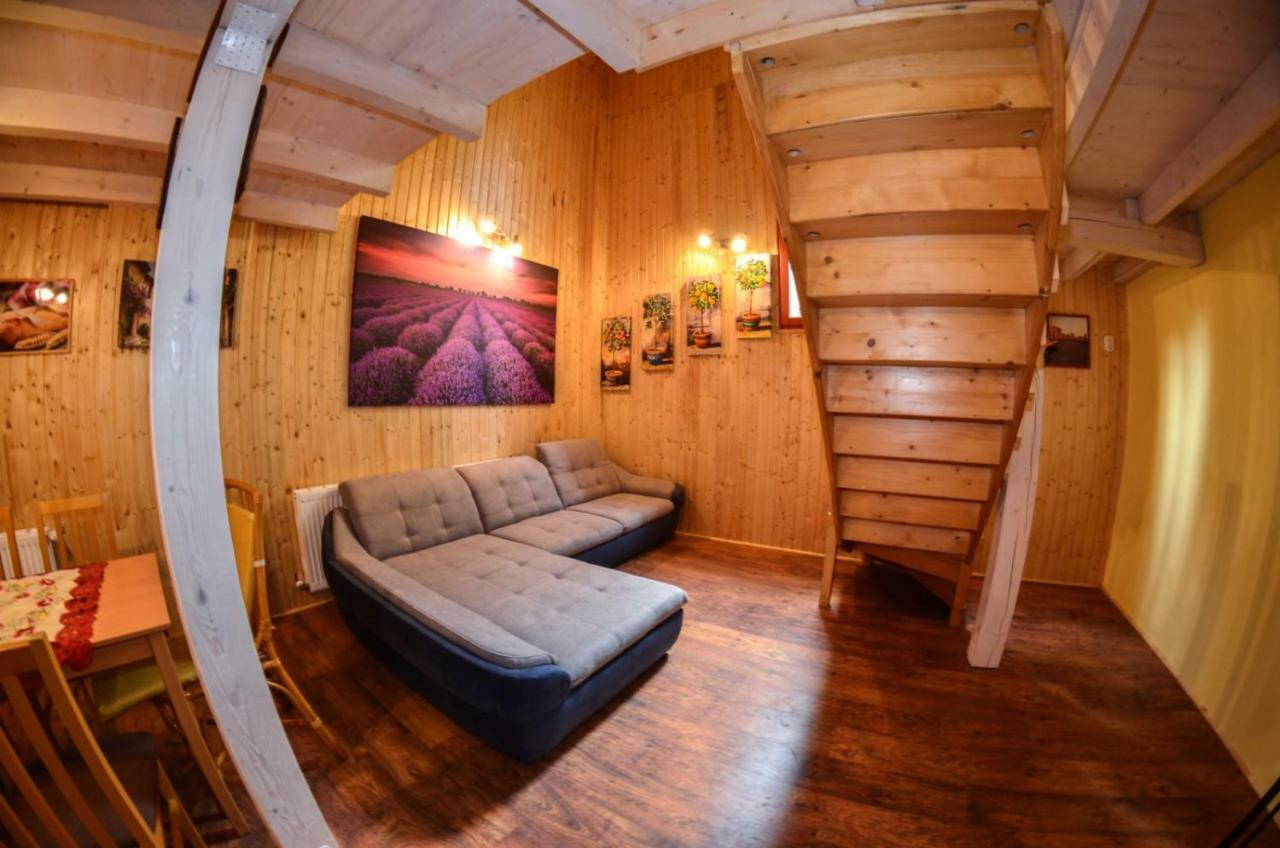 Malom Apartman Derekegyhaz Esterno foto